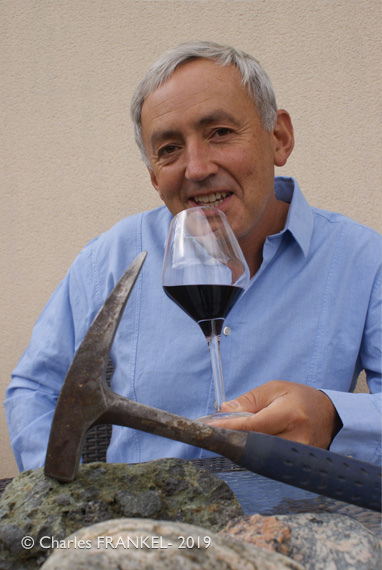 Charles Frankel : géologue, volcanologue, auteur et amateur de vins